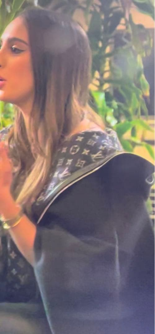 Louis Vuitton フード付きケープ　ブラック 36