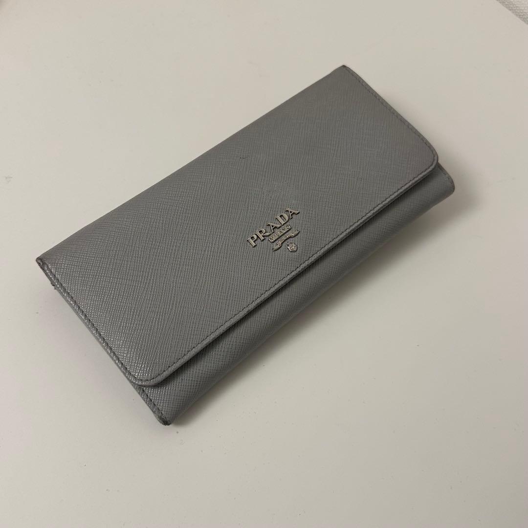 PRADA グレー サフィアーノレザー 長財布 - メルカリ