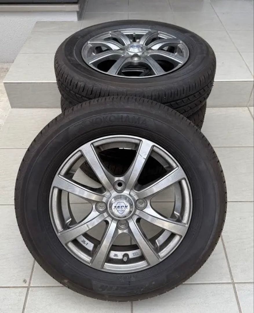 美品　軽用　タイヤホイル４本セット l024-195-45r15.jpg