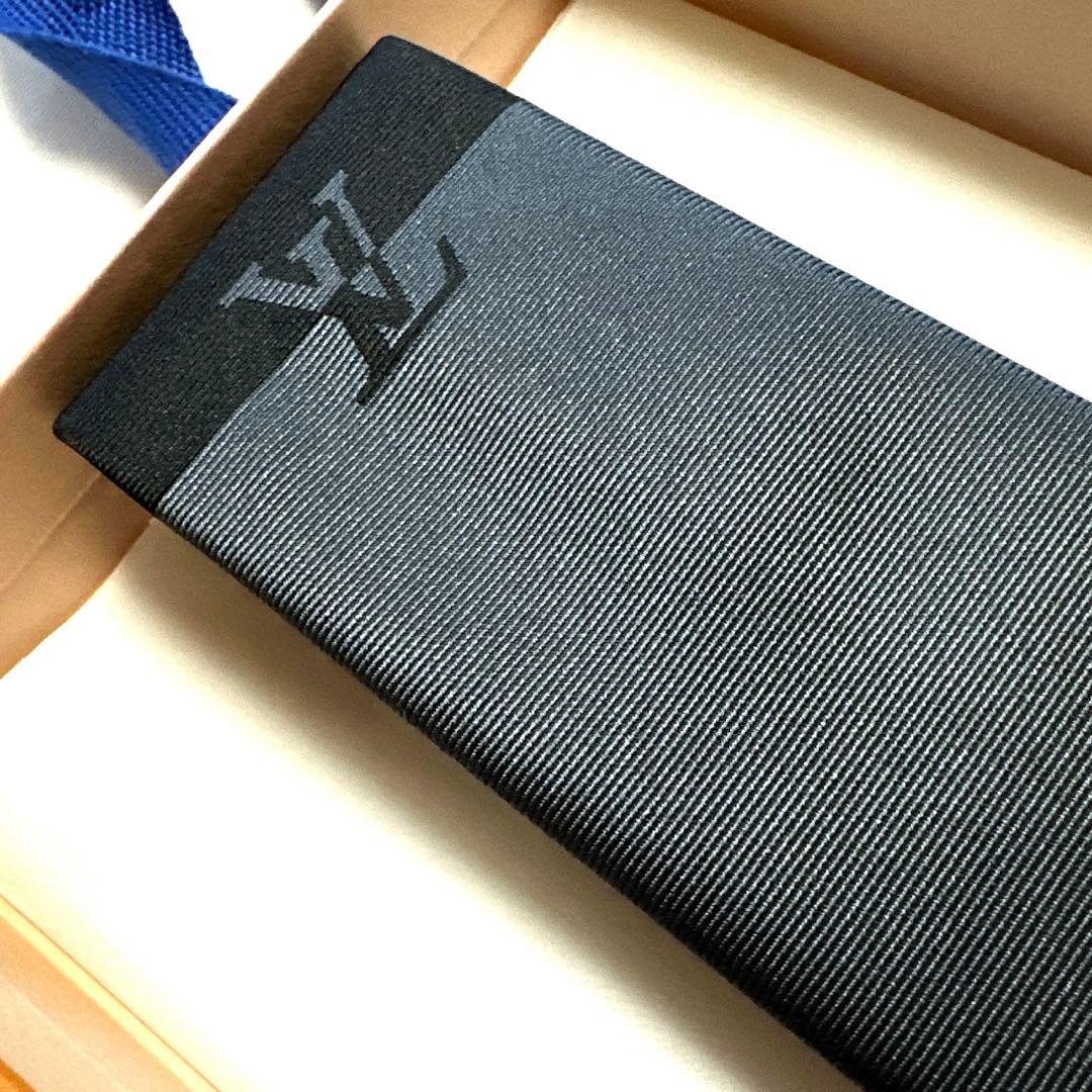 ルイ ヴィトン ネクタイ・グラフィック・デュアル 新品 未使用 - メルカリ