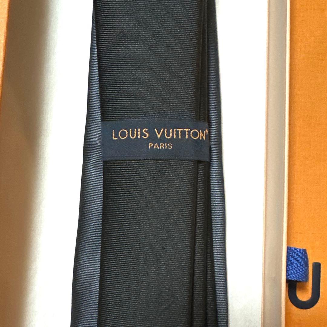 ルイ ヴィトン ネクタイ・グラフィック・デュアル 新品 未使用 - メルカリ