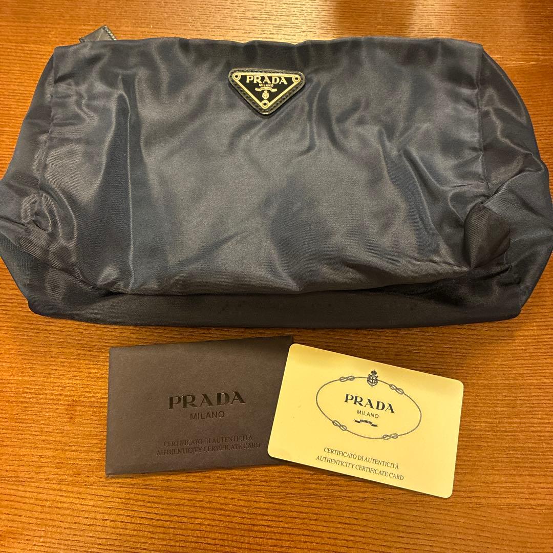 PRADA プラダ ネイビー ナイロンポーチ - メルカリ