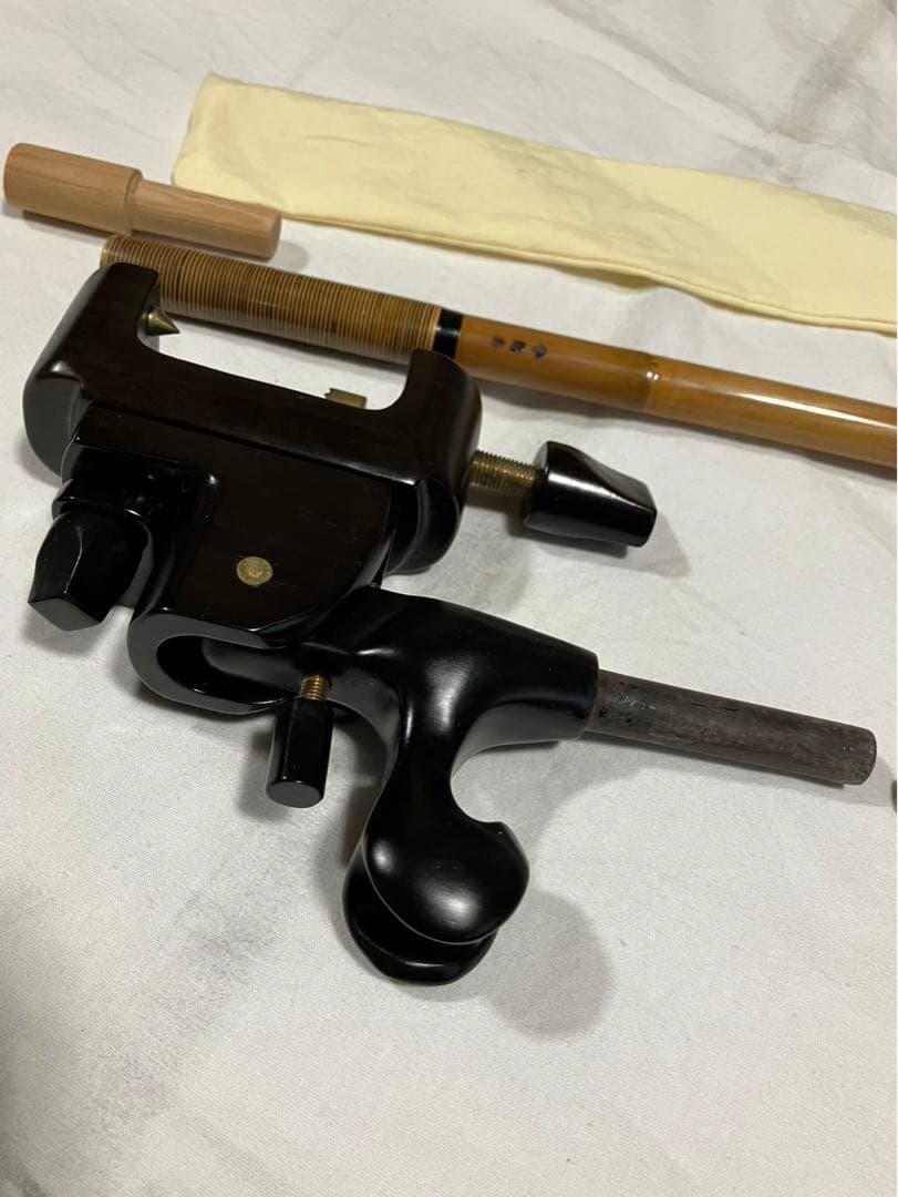 クロダイ様。へら釣り用竿掛け（竿春工房 趣楽）➕天然木万力（黒檀