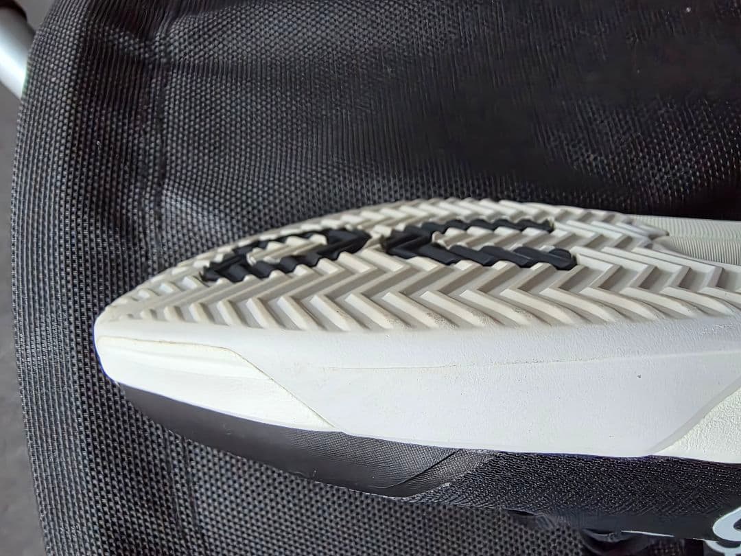 シューズ(男性用) On THE ROGER Advantage Pro Clay 28.0cm