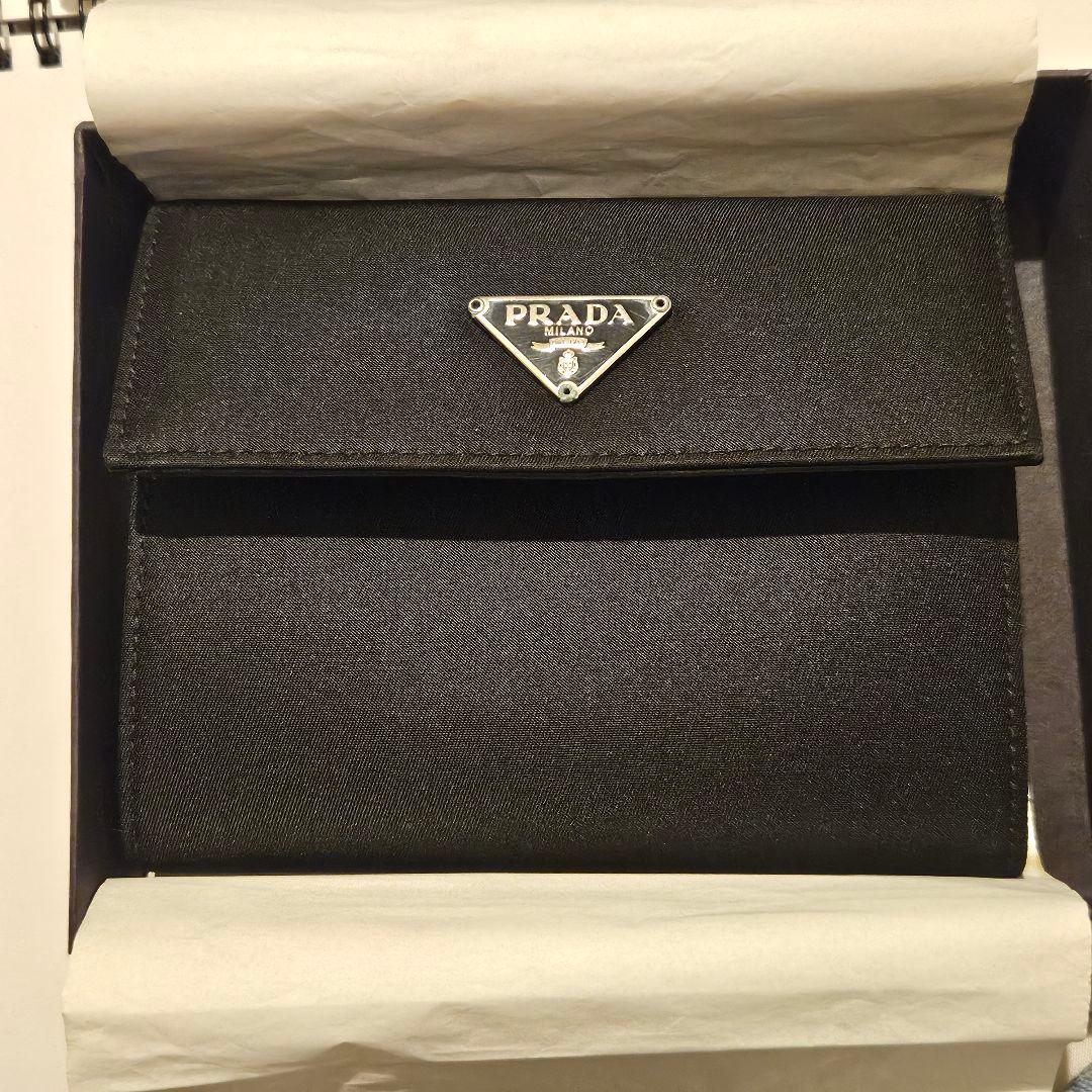 PRADA 三つ折り財布 黒 レザー 箱付き