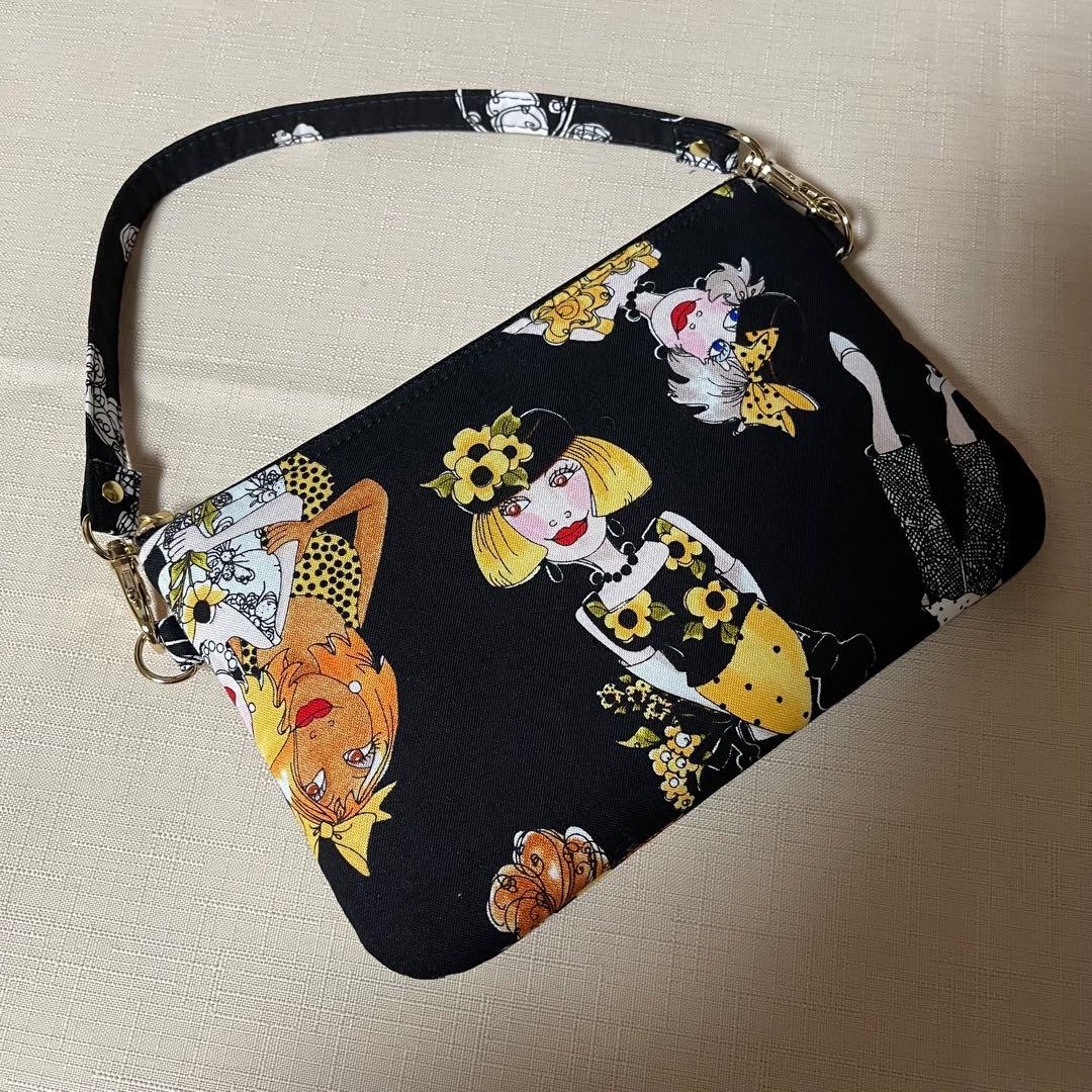 ♡Bee Happyで18㎝多目的ファスナーポーチ♡ハンドメイド