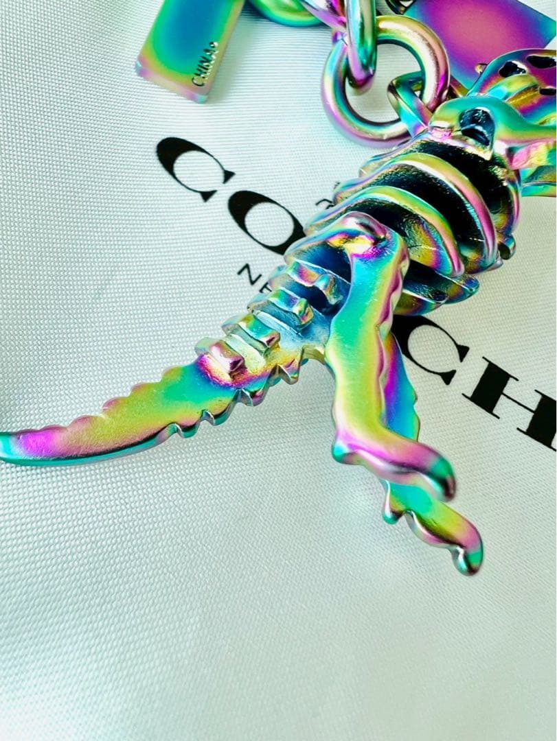 ✨極美品✨COACH コーチ キーホルダー チャーム 恐竜 レキシー