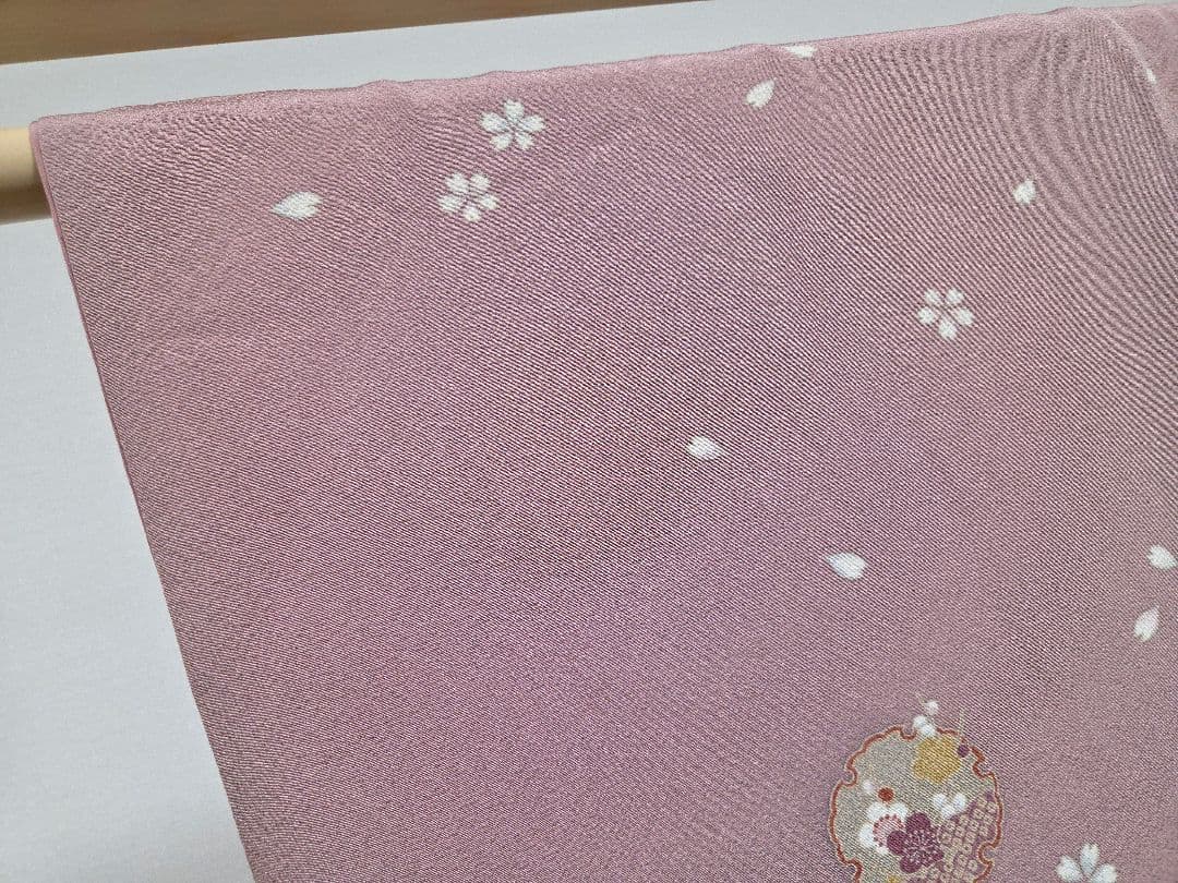 A5 雪輪に季節の花々 縮緬 桜 梅 袷 正絹 小紋 着物 身丈160 裄71