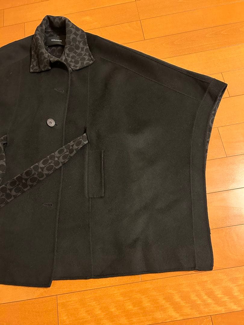 コーチ COACHケープコート ブラック 裏総柄 衣装カバー付 タグ付き