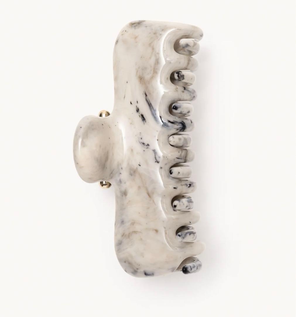 undo ヘアクリップ GREY MARBLE - メルカリ