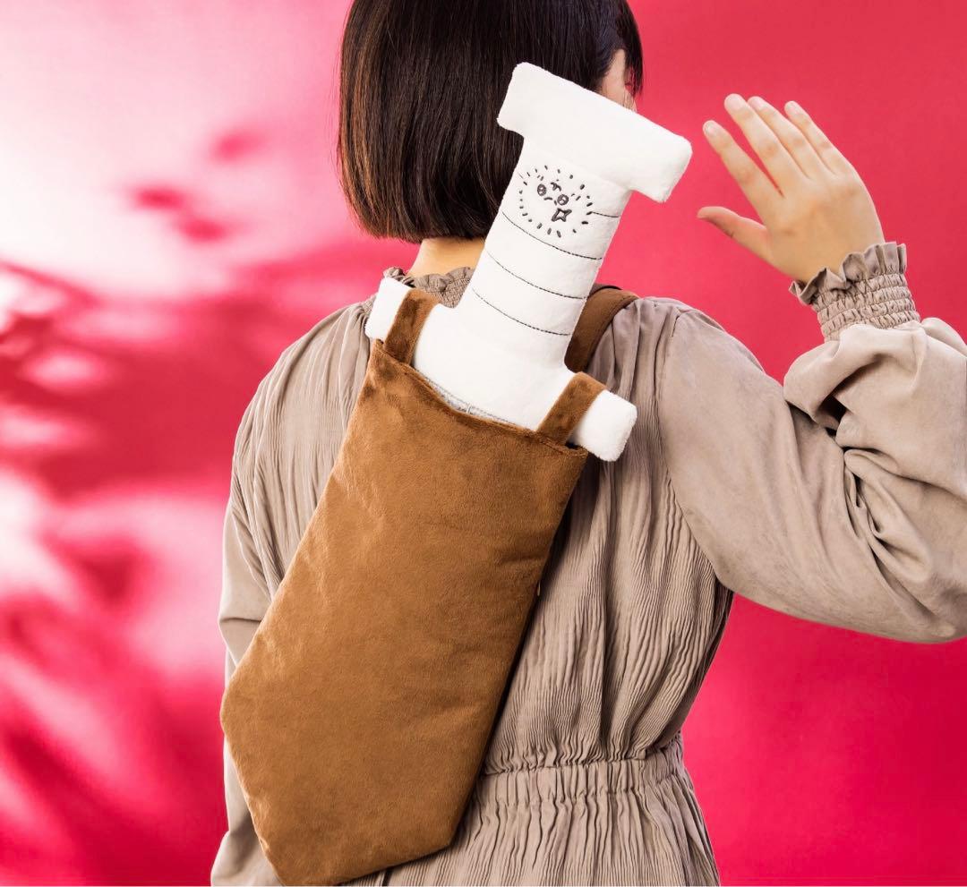 ちいかわパーク ラッコの剣みたいなショルダーポーチ　ラッコ　剣　ちいかわ ちいかわパーク」にて2月6日より「ラッコの剣みたいなショルダーポーチ