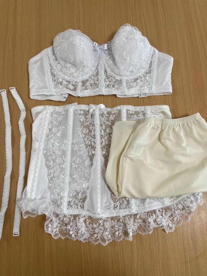 ブライダルインナー セモア D70 結婚式 上下セット - メルカリ