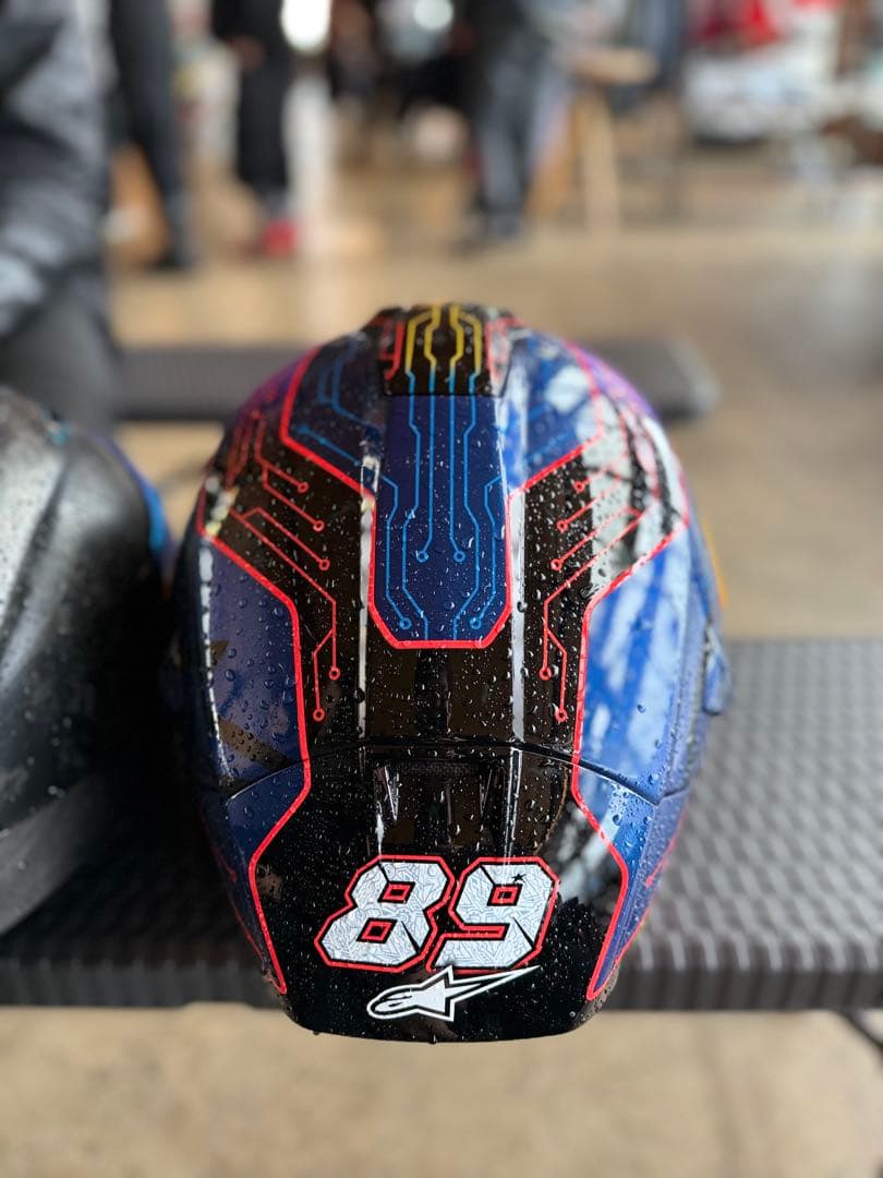 Alpinestars スーパーテックR10 日本限定100個 アルパインスターズのヘルメット「スーパーテックR10」が日本上陸