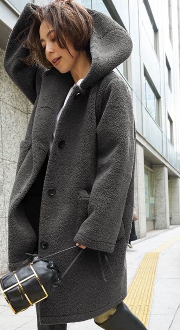 DoCLASSE 今期商品　ボアフードコートチャコール　11号　未使用 完売品 カールボアボンディング・フードコート/DoCLASSE