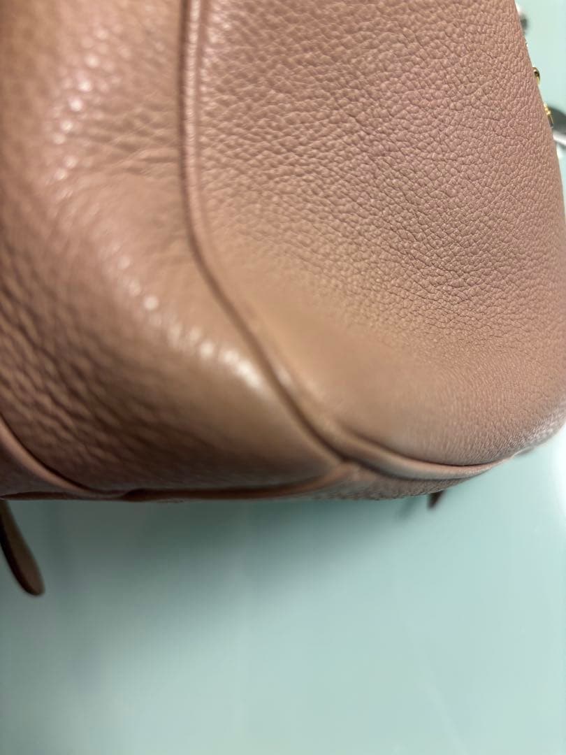 プラダ PRADA 斜めがけショルダーバッグ レザー　ベージュ　ゴールド