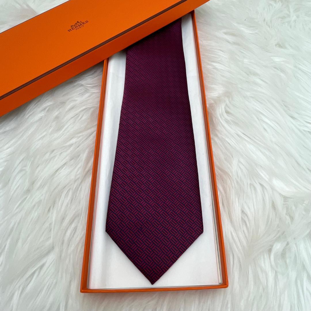 美品✨エルメス　HERMES 　ネクタイ　シルク100％　エンジ系 HERMES ネクタイ シルク100% メンズ エルメス – Rehello by BOOKOFF