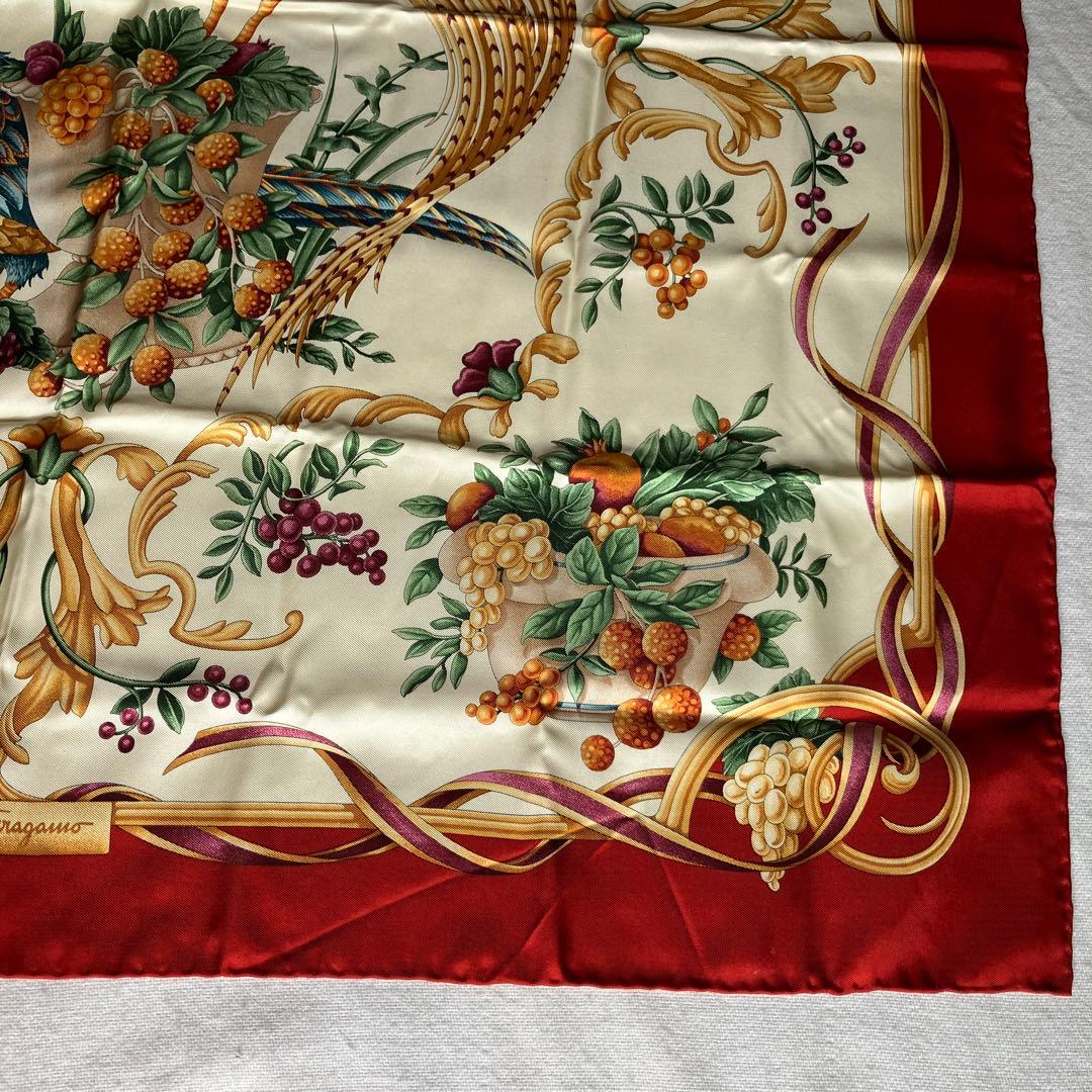 Sakado Express様 サルヴァトーレフェラガモ スカーフ ヴィンテージ