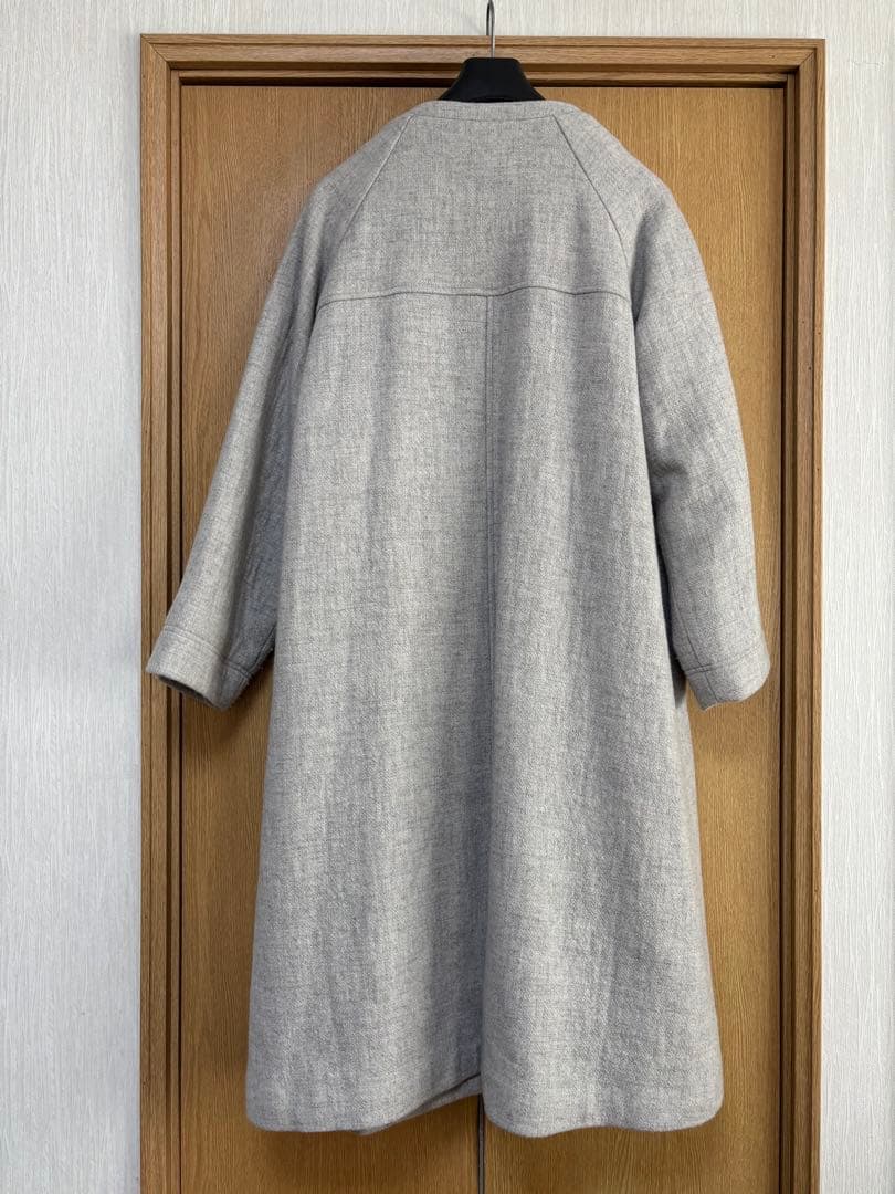 北欧暮らしの道具店 柔らかシルエットのノーカラーコート ライトグレー