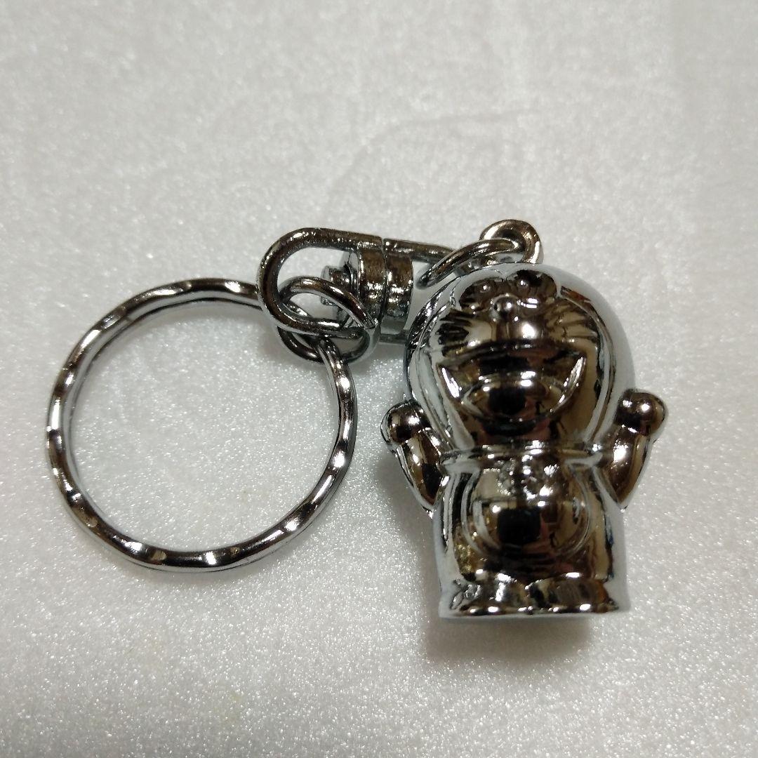 ドラえもん メタルキーホルダー シルバー - メルカリ