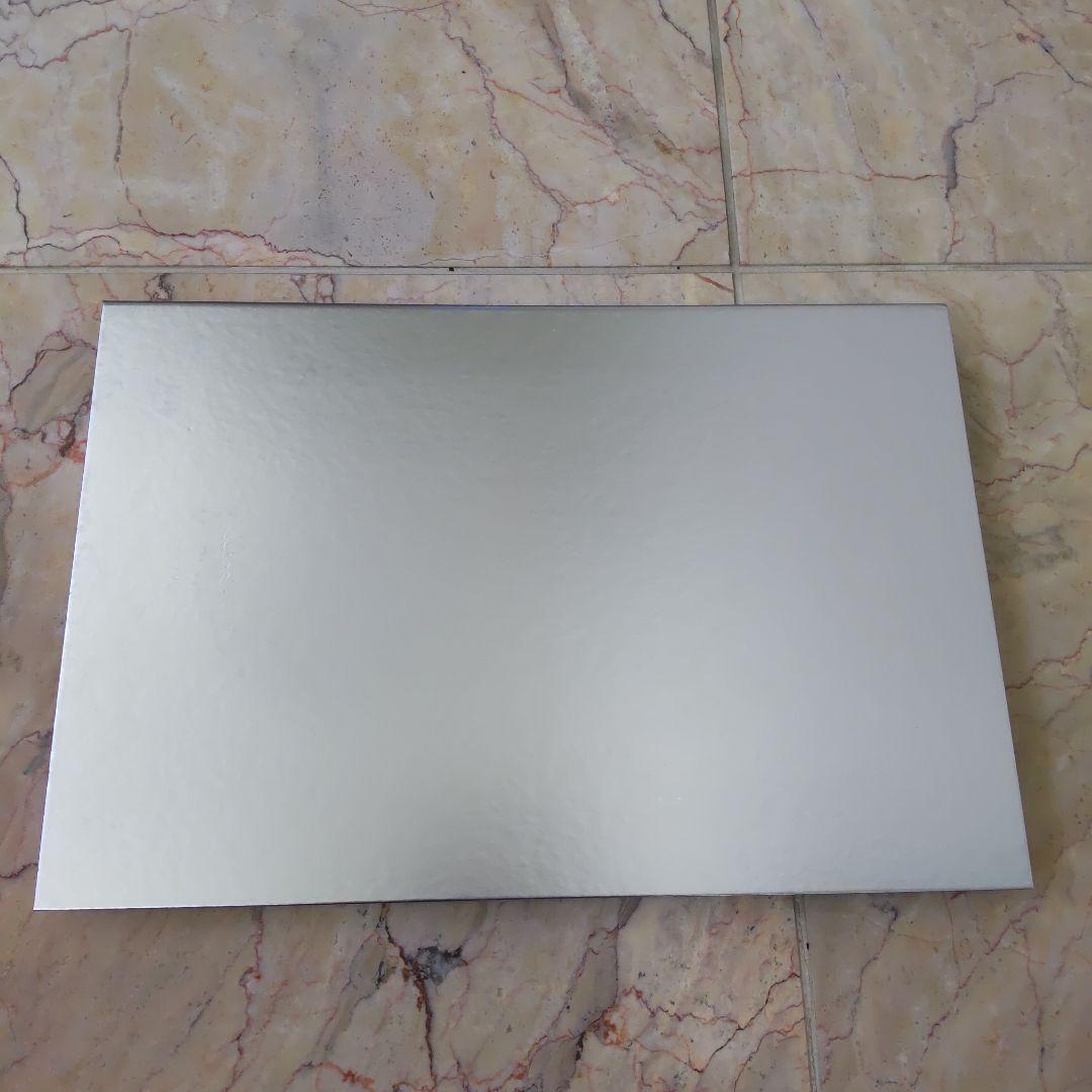 美品2007年4月、Audi R8 カタログ71ページ+DVD - メルカリ