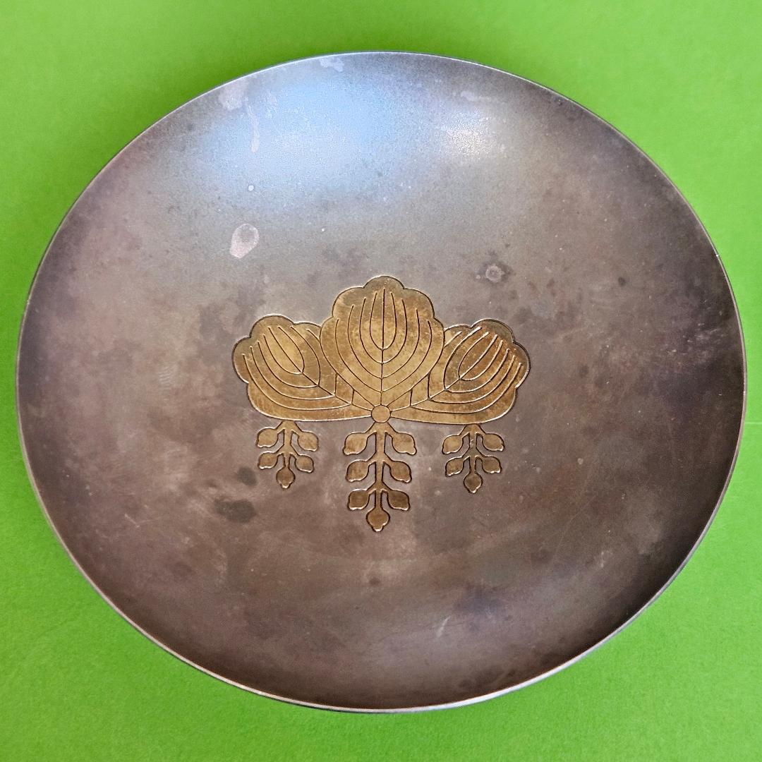 純銀1000 65.5g】防衛大臣 永年勤続表彰記念 銀杯 桐紋+金杯24KGP