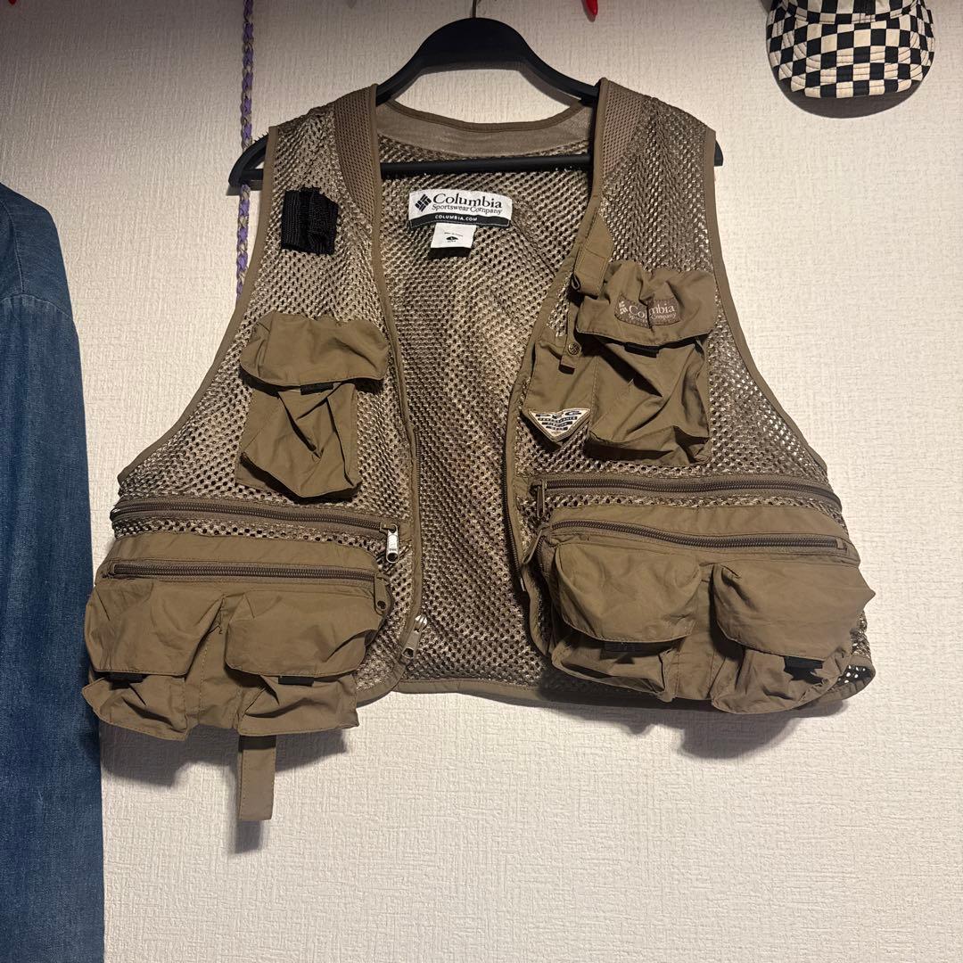コロンビア　フィッシングベスト 着る道具」とも「身にまとうランクル」とも呼ばれる（本当か