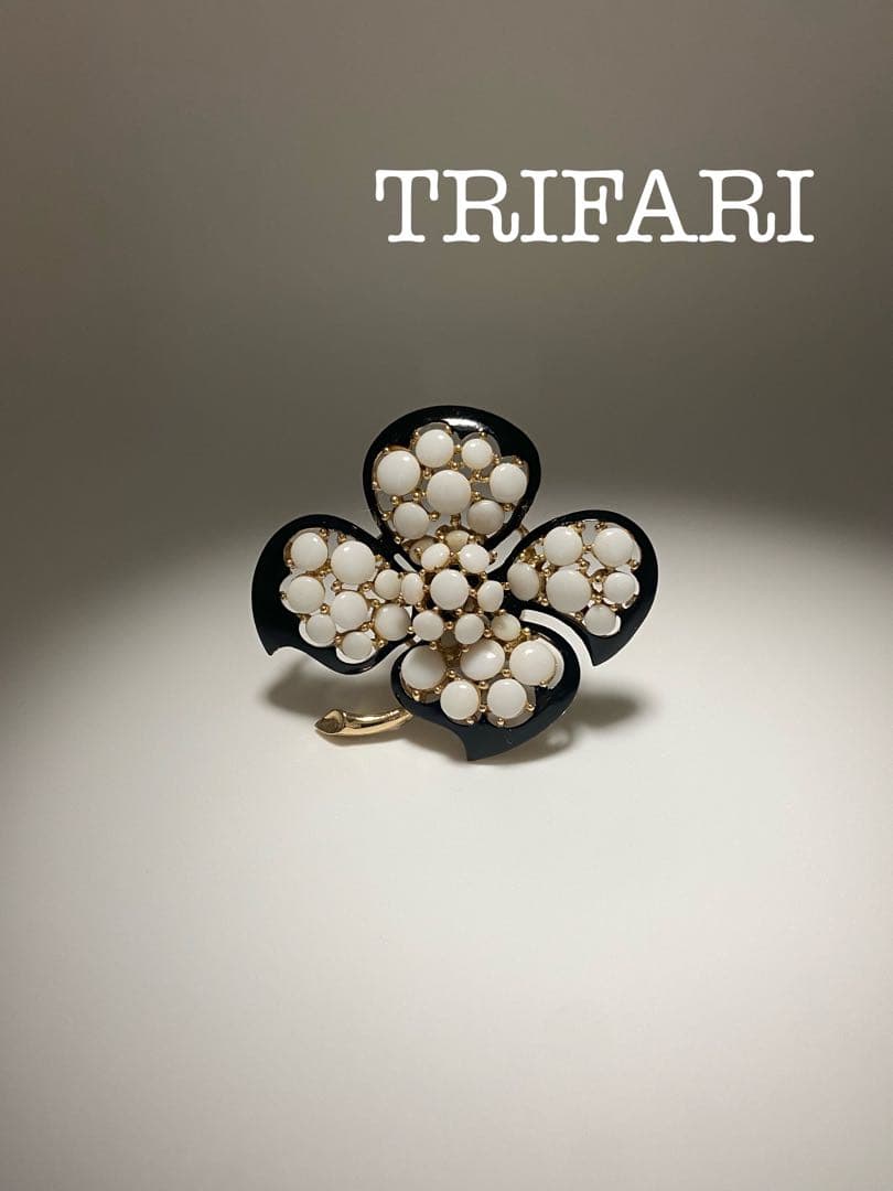 lotuscloud 2489⭐️TRIFARI トリファリ ブローチ ビンテージ