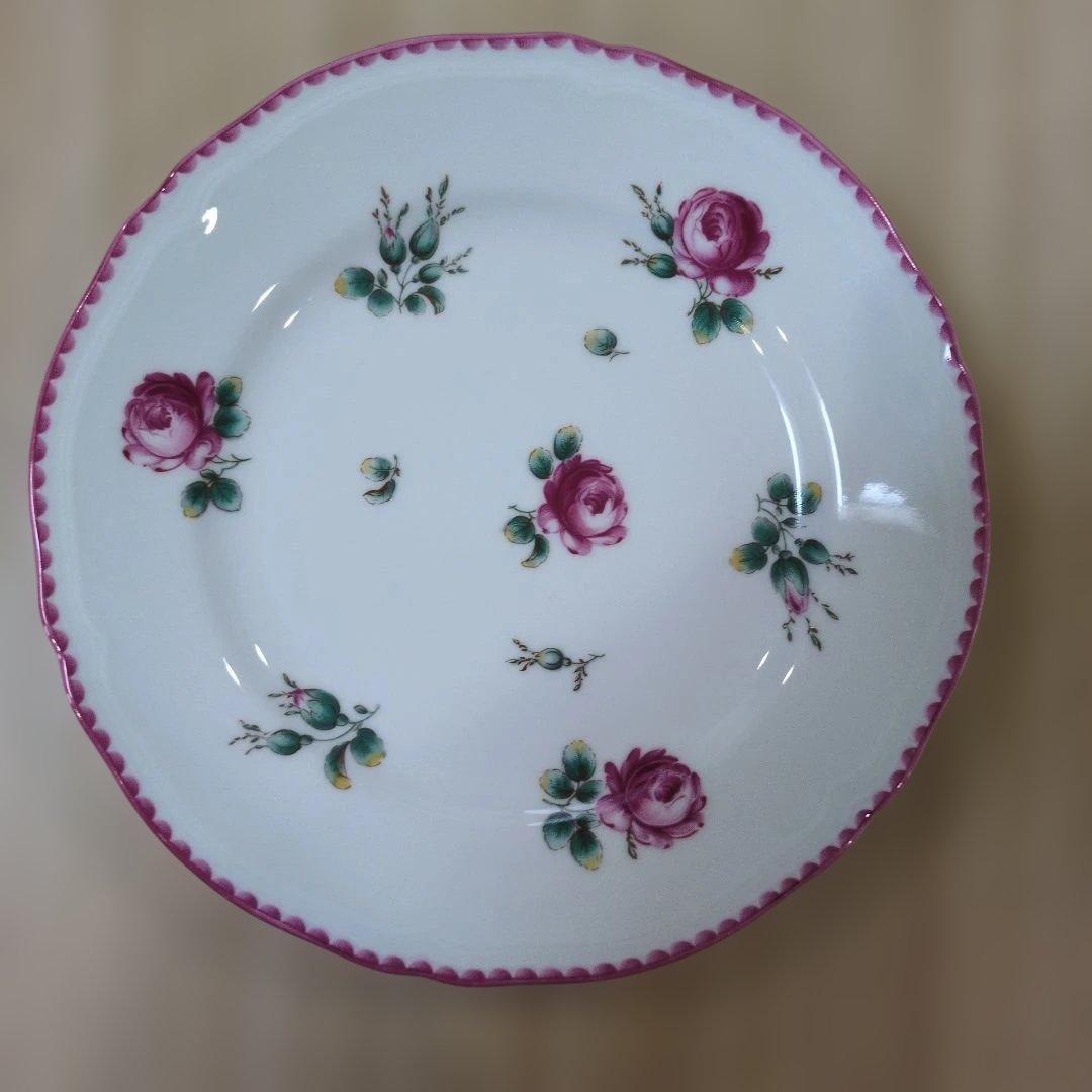 リチャードジノリアンティックローズ17cmプレート1枚 - メルカリ