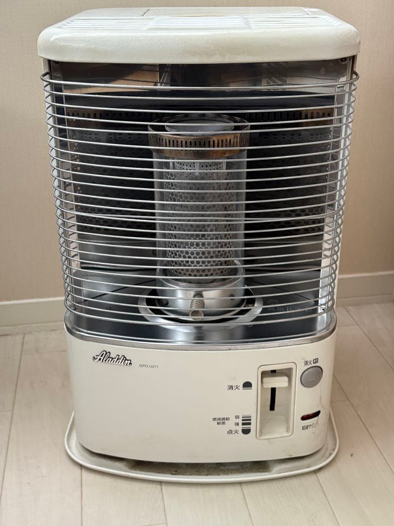 ユキ様専用】Aladdin アラジン GPO-U271 石油ストーブ ホワイト - メルカリ