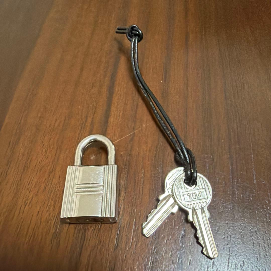 お値下げ中　HERMES カデナ 104 鍵2本付き appre1234_8466