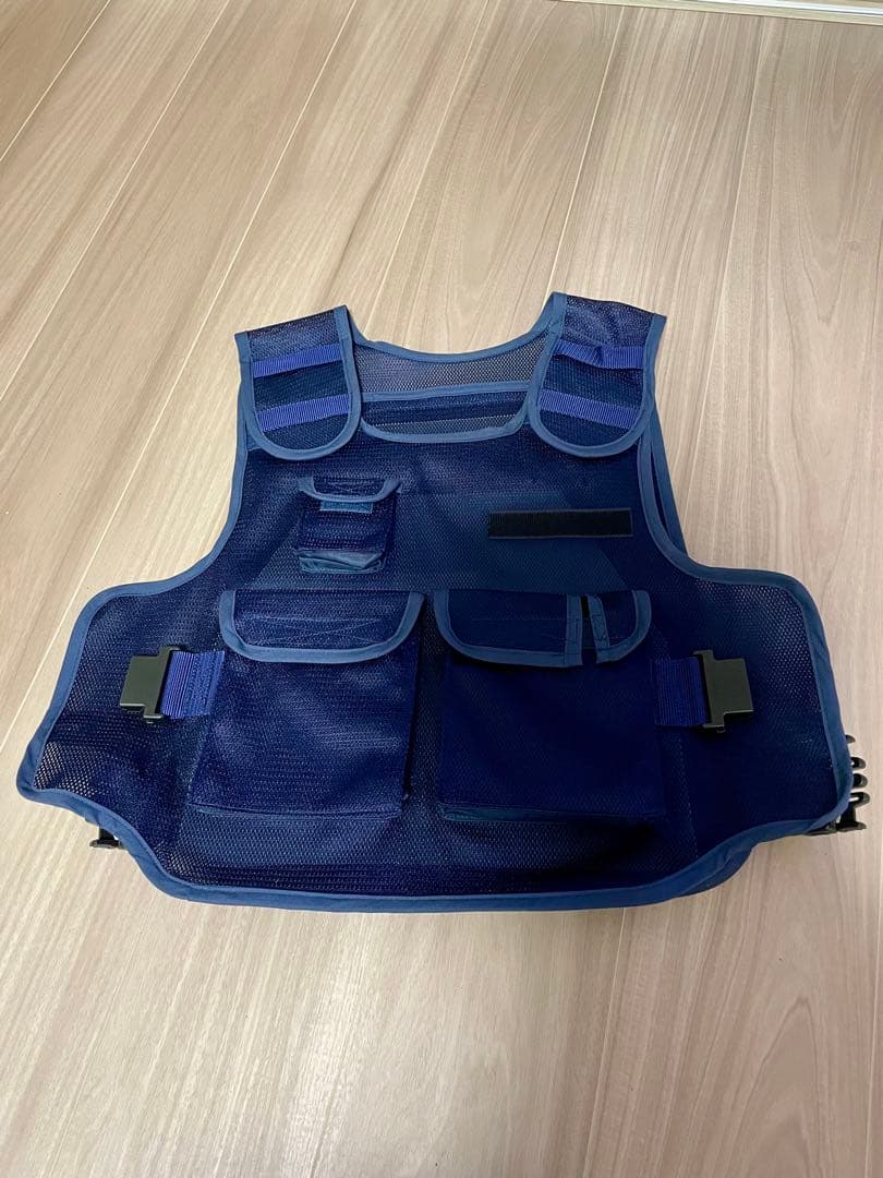 耐刃防護衣　警察装備　防刃ベスト　ベルクロ付き　レプリカ 耐刃防護衣 警察装備 防刃ベスト ベルクロ付き レプリカ - メルカリ