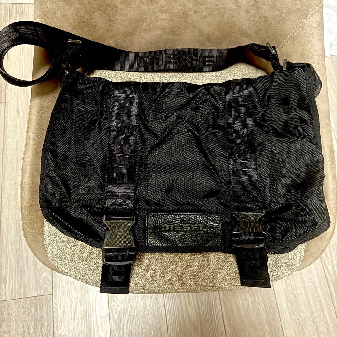 DIESEL ディーゼルArchive メッセンジャー ショルダーバッグ Y2K DIESEL(ディーゼル) 00's Archive nylon shoulder bag ナイロン