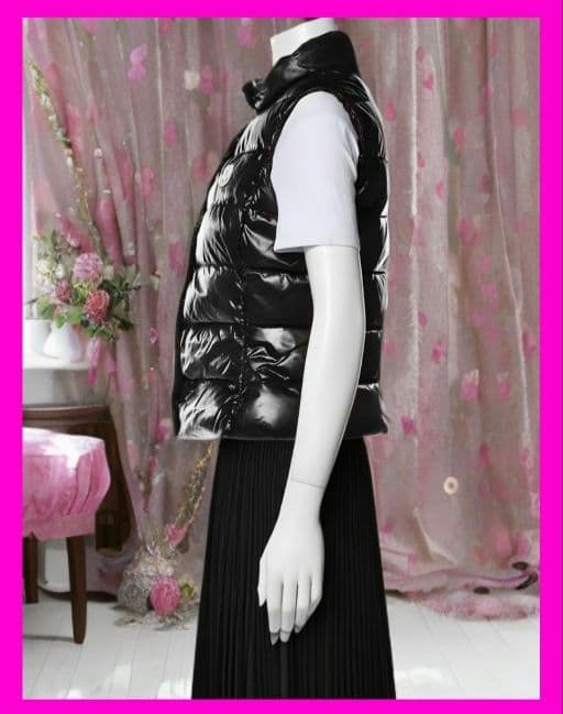 代理店タグ美品！胸元ぱっちりワッペンMONCLER ダウン ベスト