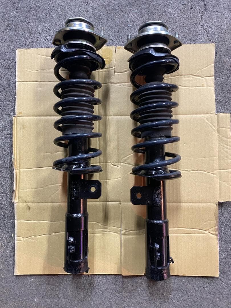 LA600S/LA610S タントカスタム フロント左右純正ショック＆サスSET 250605-E7 美品 タントカスタムRS LA600S 純正サスショック 1台分