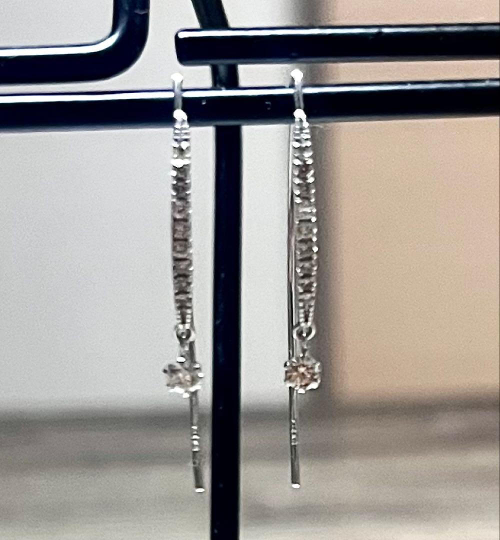 k18WG ダイヤ フック ピアス 0.30ct スウィング