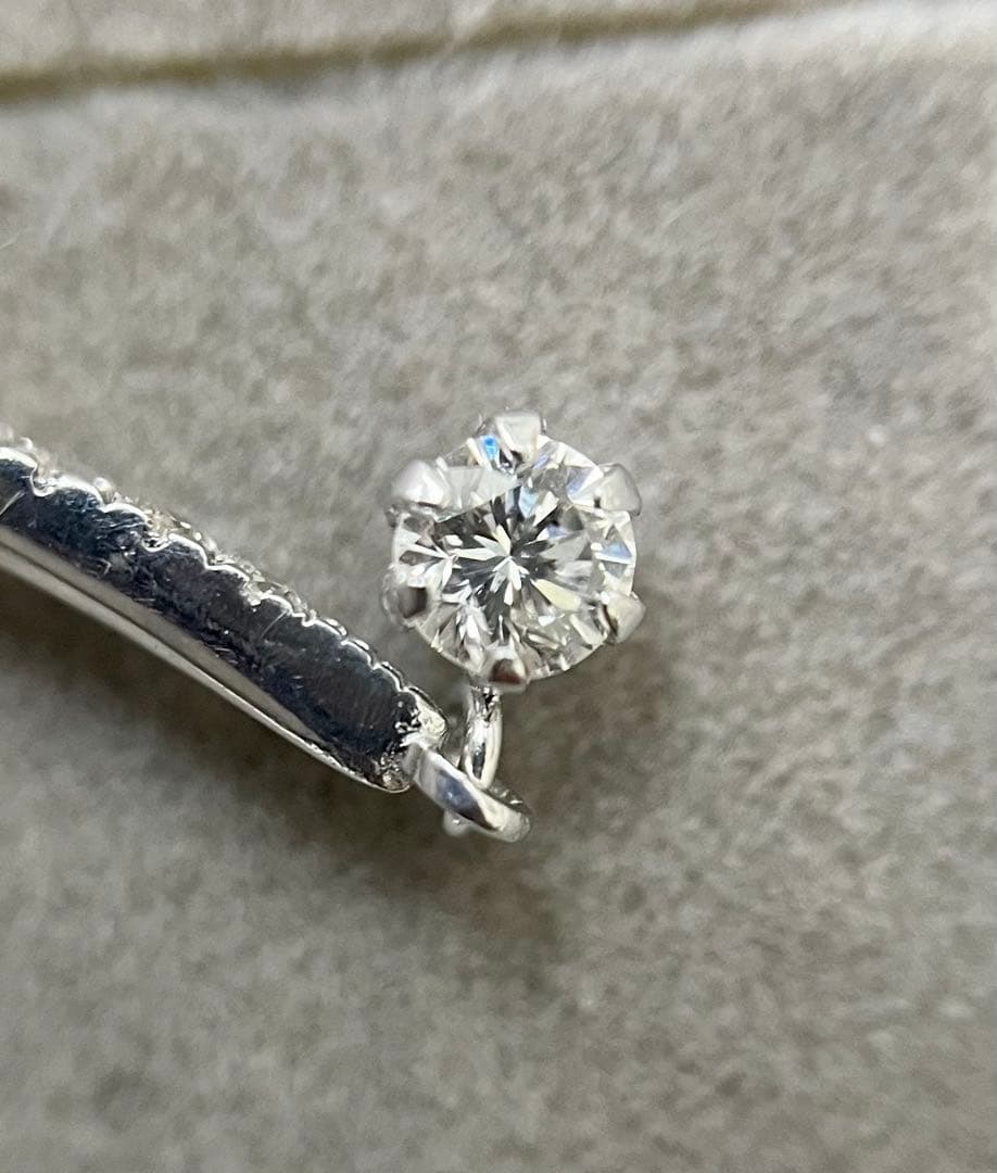 k18WG ダイヤ フック ピアス 0.30ct スウィング