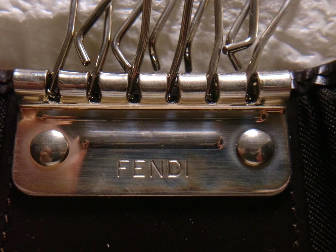 新品■FENDI■6連キーケース♪■ズッカ■ブラウン♪