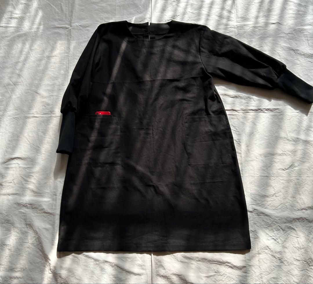 【あいさま専用ページ墨黒ブラック】しっとりめ肌感中厚＊リブ袖口かっぽう着ワンピ miffy 総柄長袖シフォンフレアワンピース｜MIIA ミーア 商品詳細