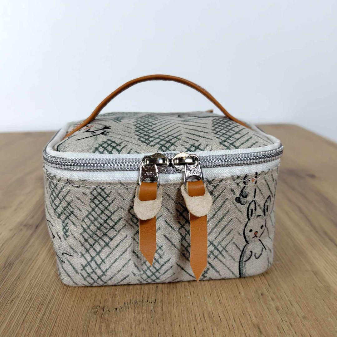 ミナペルホネン/lumiukko ルミウッコ/バニティ化粧ポーチ/ミラー付き