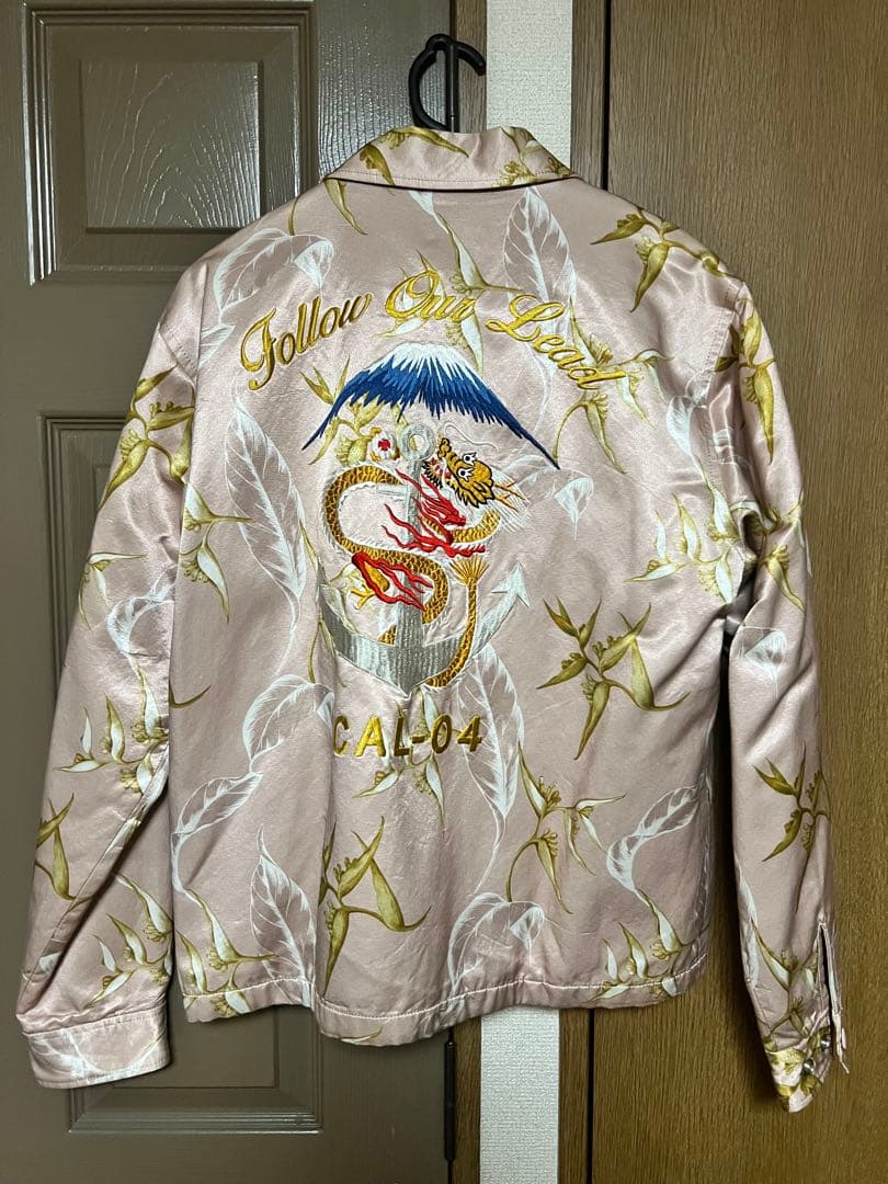 caleeスカジャン ピンク サテン 富士山 ドラゴン - メルカリ