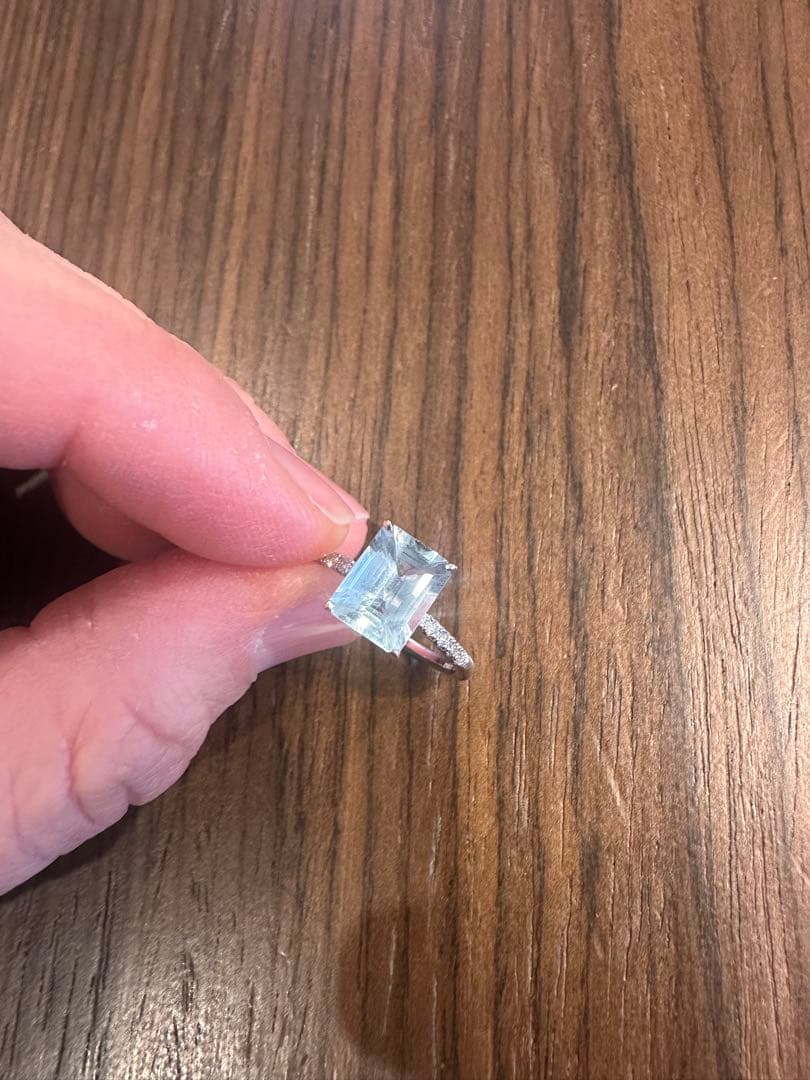 LKサロン キャンマリ エメラルドカット リング - メルカリ