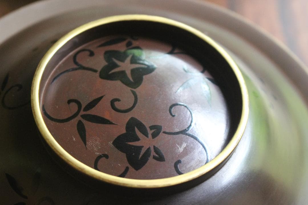 時代逸品！極上内銀栗色地に風情ある花唐草闇蒔絵の大椀2点（検輪島塗