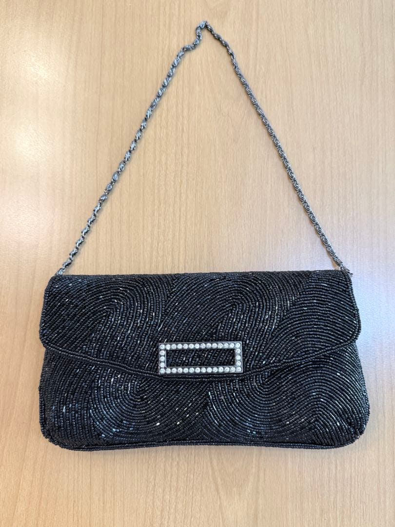 ビーズ装飾クラッチバッグ - メルカリ