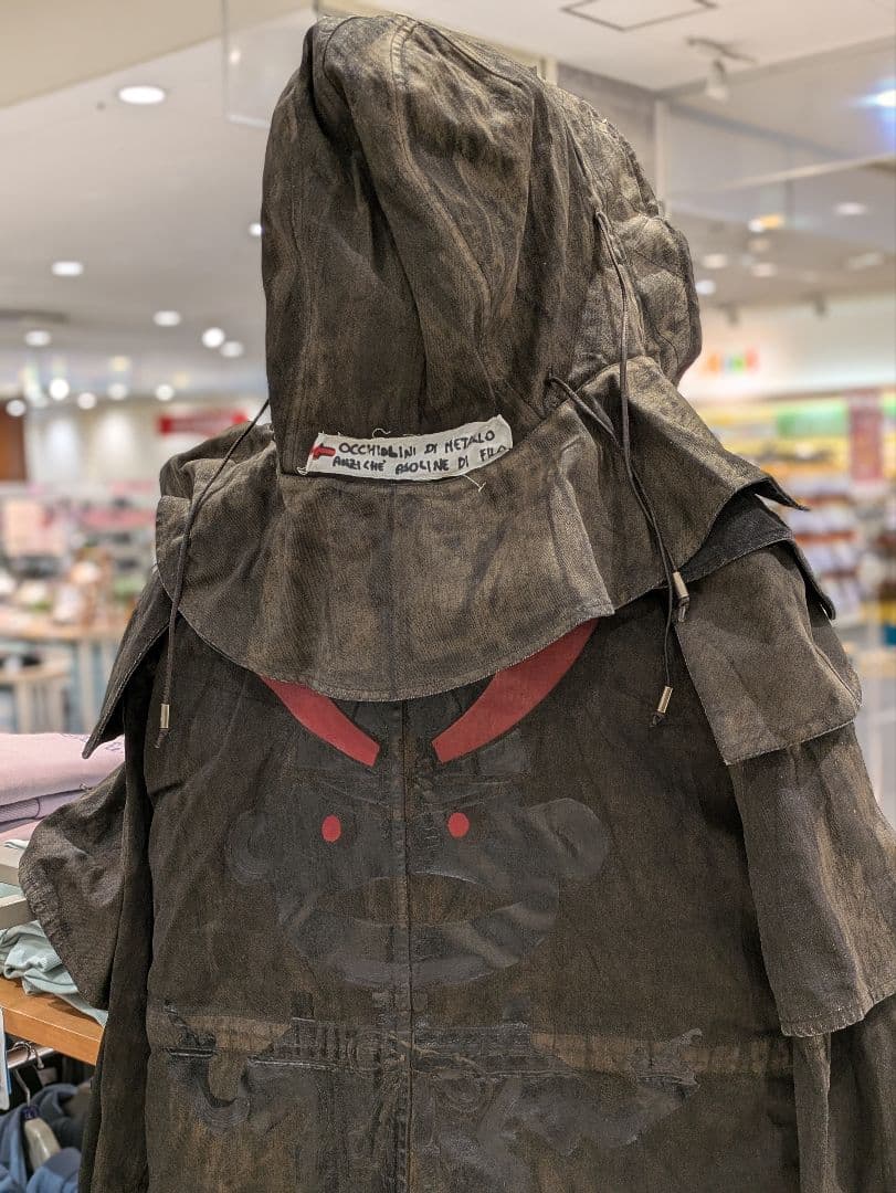 ブランド名、ジョン・ガリアーノ、 過去にショー出品歴有り。 綺麗な