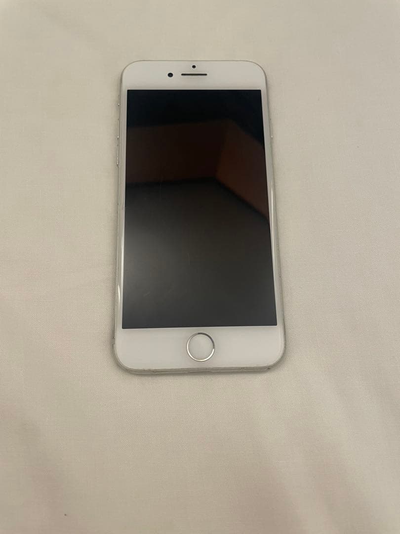 iPhone8 64GB最大容量100%SIMフリー シルバー訳あり良品】：iPhone8