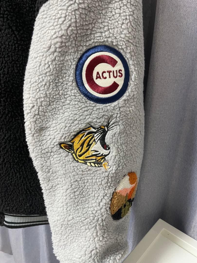 ボアスタジャン MARFA Cactus Shop