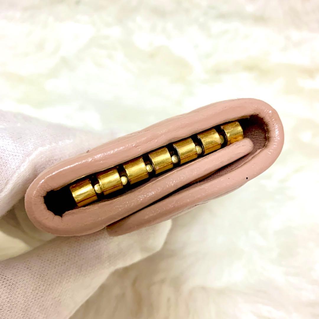 美品！miu miu ミュウミュウ キーケース ピンク系　キルティング