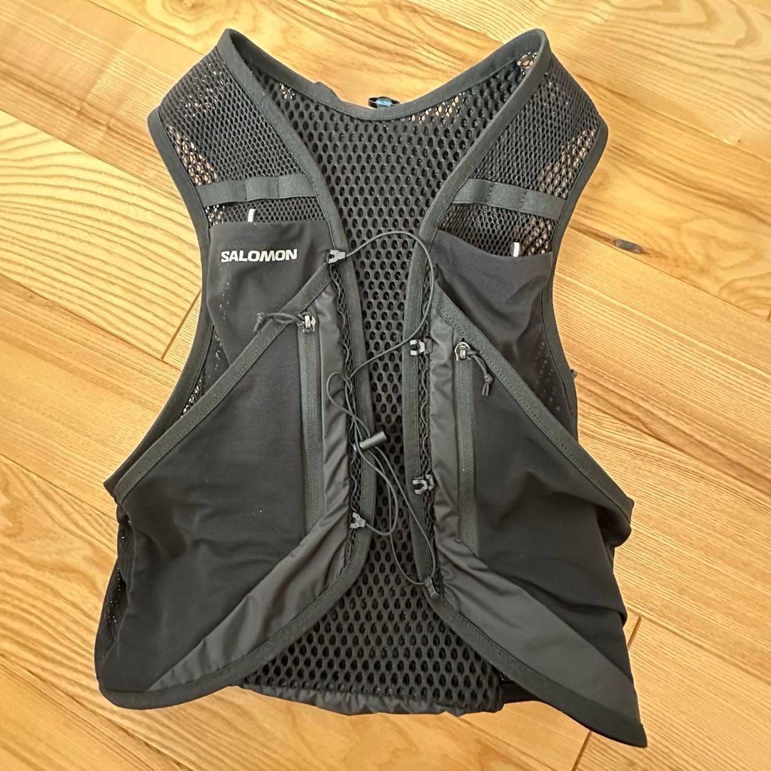 SALOMON ACTIVE SKIN 12 ランニングベスト　L SALOMON（サロモン）ACTIVE SKIN 12 -BLACK / METAL ユニセックス