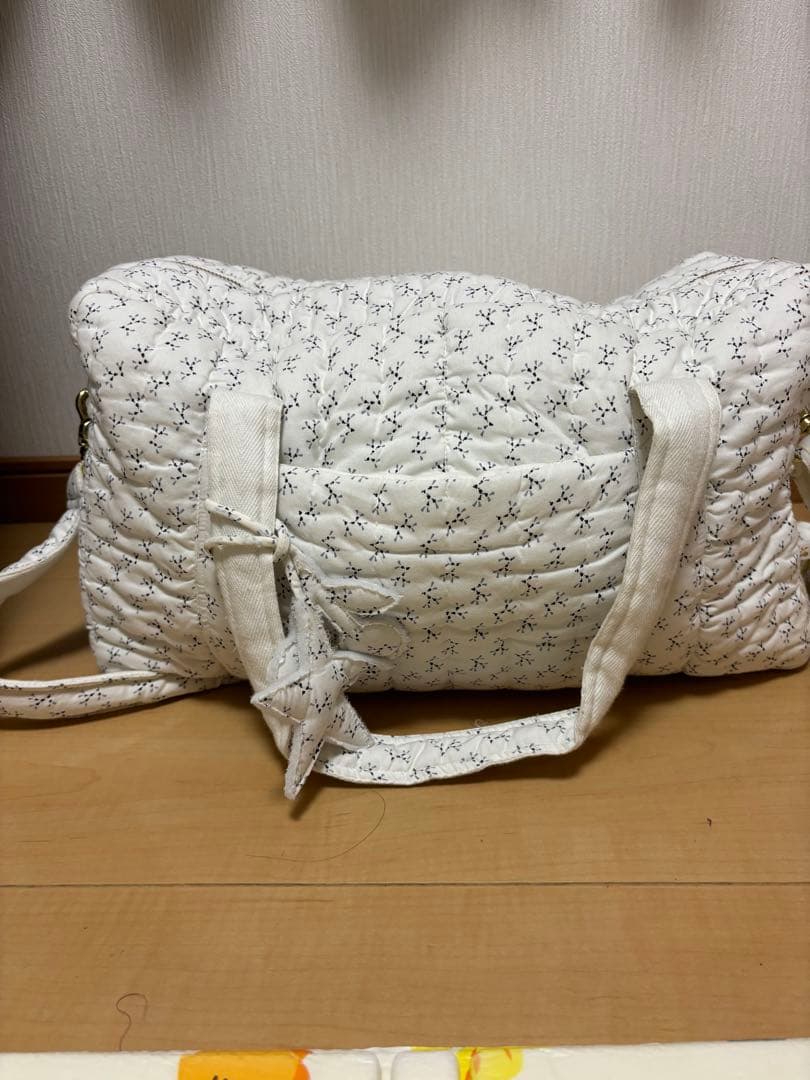 bonpoint キルティングマザーズバック ショルダーストラップつき