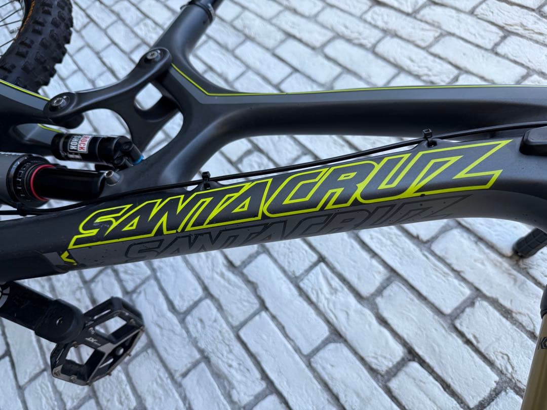 れん様専用 SANTA CRUZ V10.5 26 inch Sサイズ - メルカリ